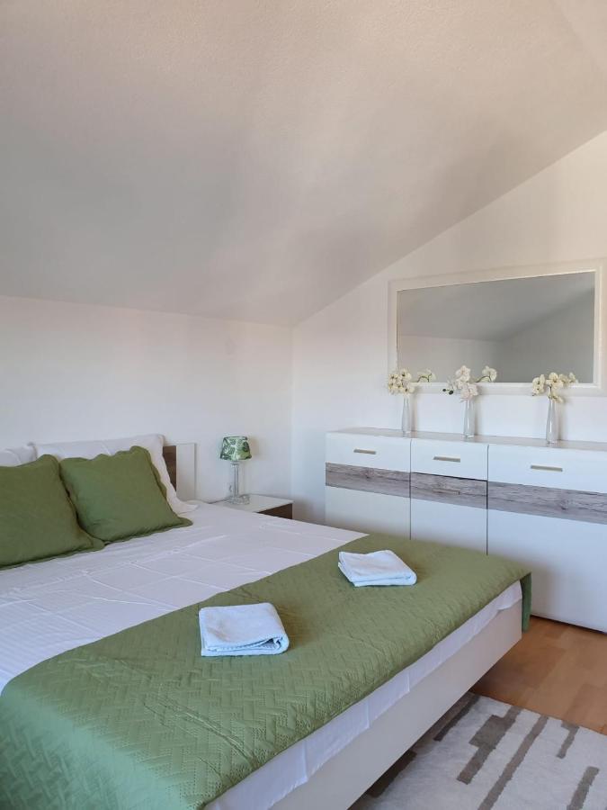 Apartman Laura Zadar Exterior foto